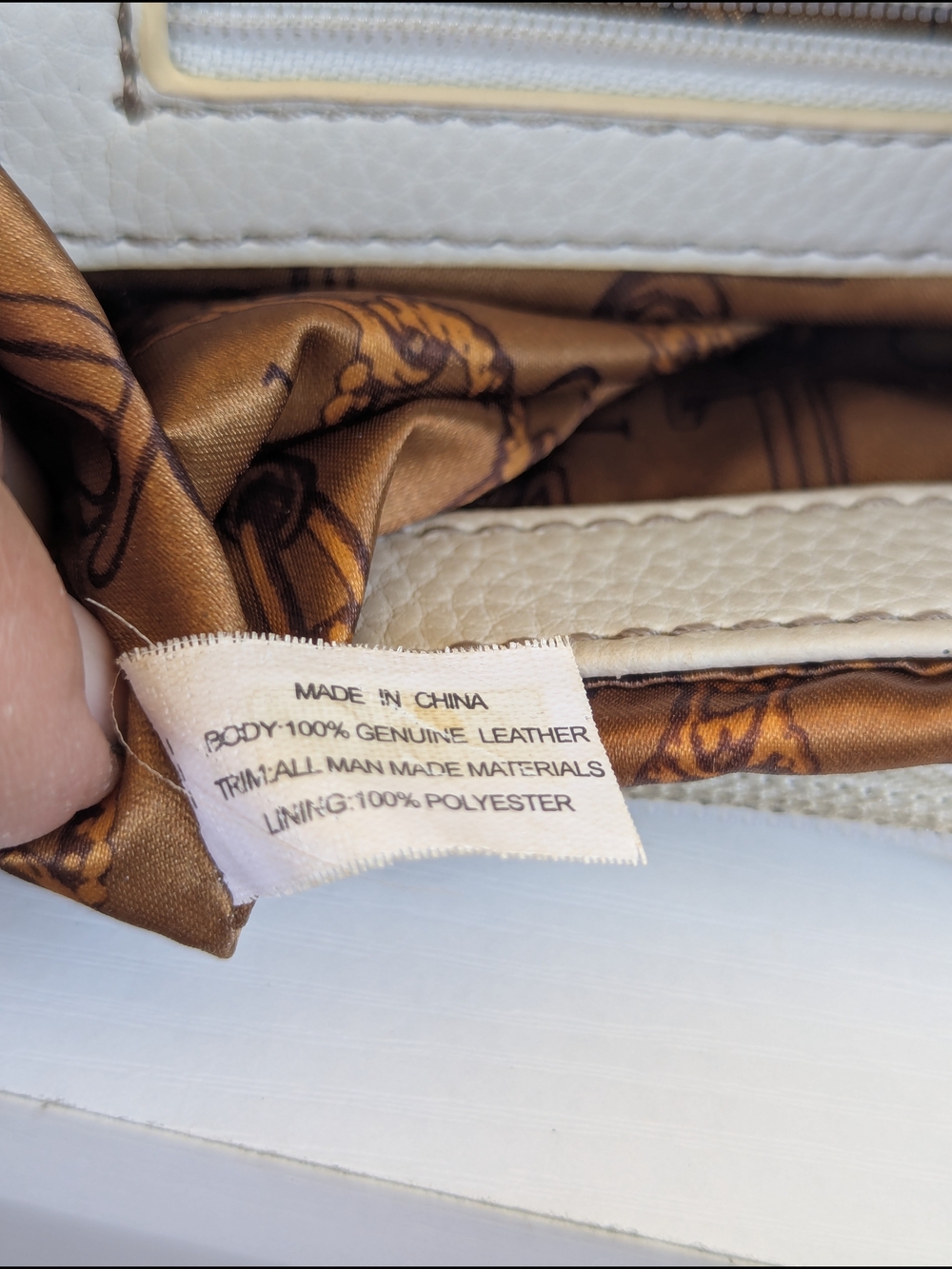 Tignanello Pale Beige Leather Shoulder Bag with Front Zip Pocket - Picture 12 of 13